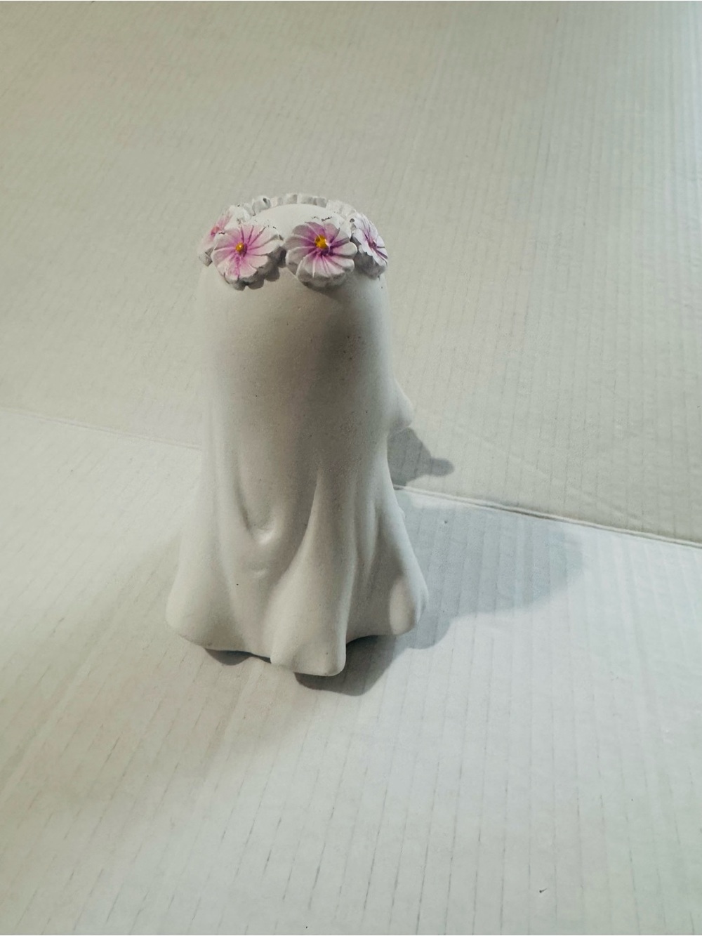 Halloween ghost with dog on leash Figurine with Floral Crown BNWT - Picture 4 of 6